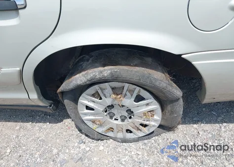 2005 Mercury Grand Marquis Gs from USA, damaged, VIN 2MEFM74W35X635260